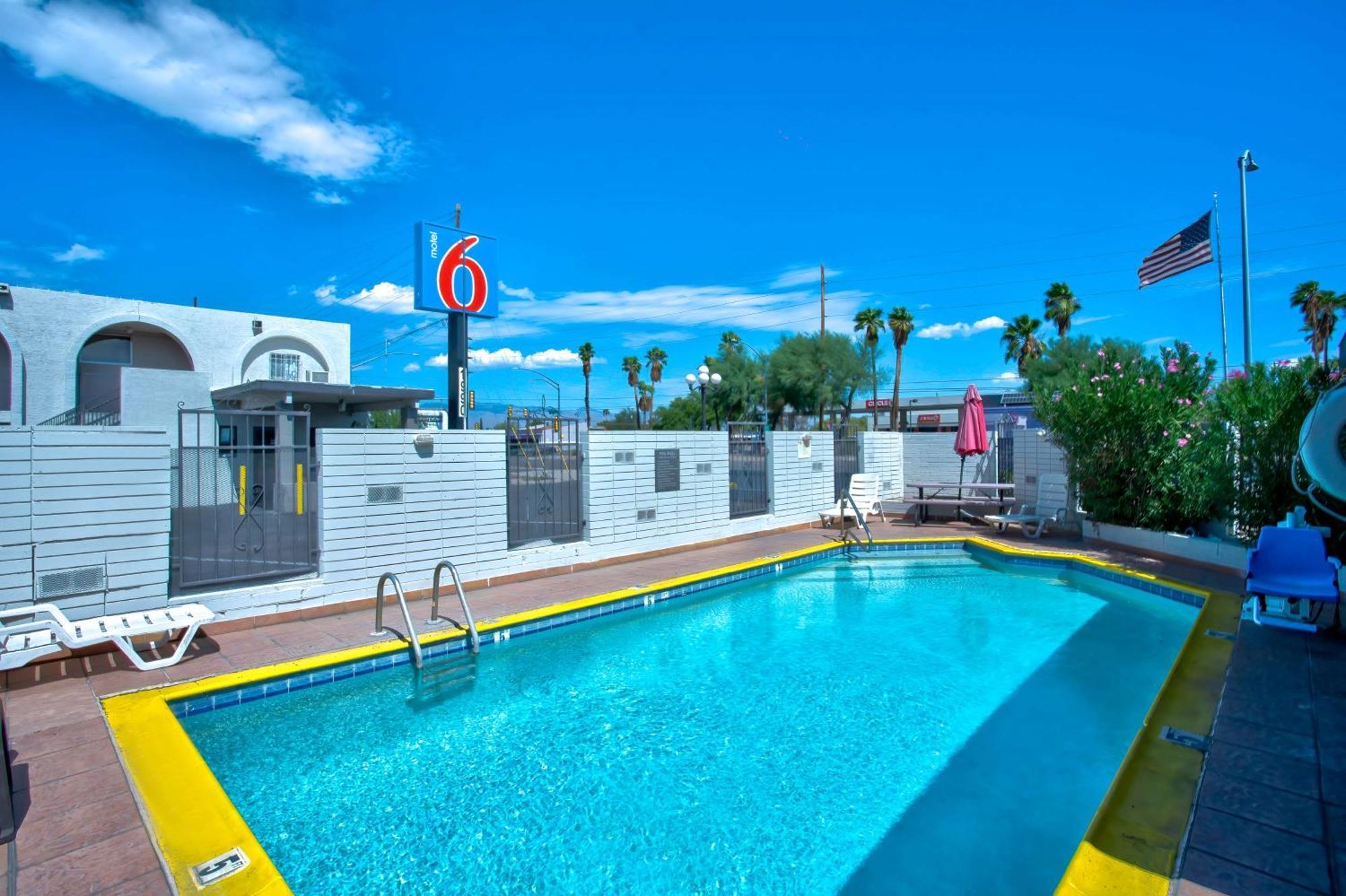 Motel 6 Tucson, Az - East Williams Center Экстерьер фото